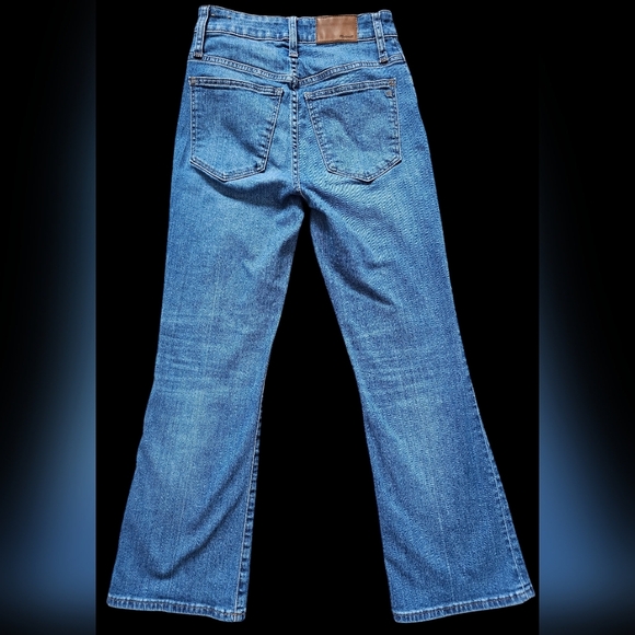 Madewell "Curvy Cali Demi-Boot" Jeans, size 26. Indigo color. - Picture 5 of 11